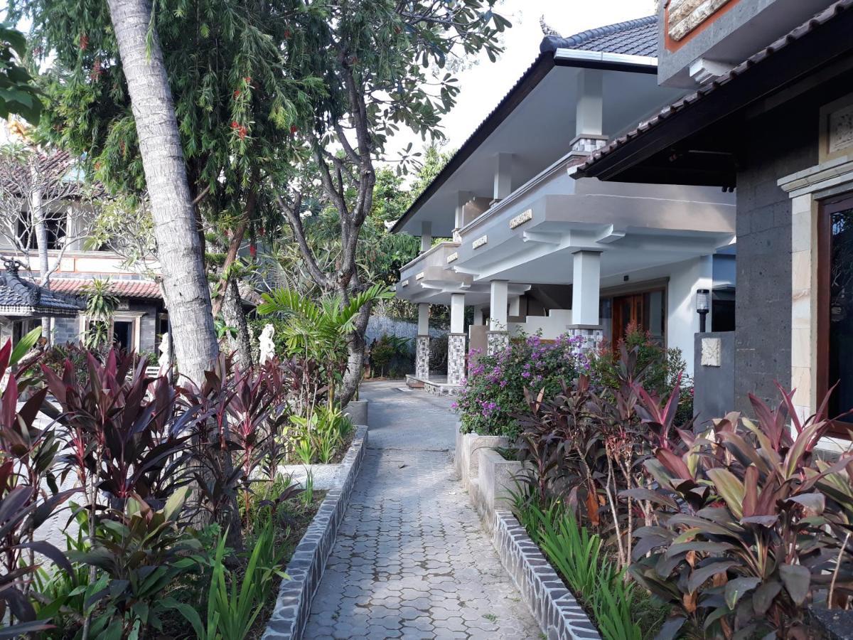 Puri Bali Hotel Lovina Exterior foto