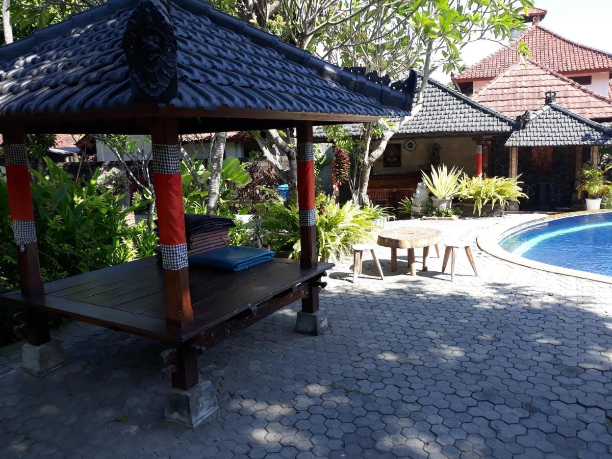 Puri Bali Hotel Lovina Exterior foto